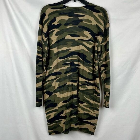 Torrid Army Green Camo Long Button Down Cardigan 2 18 - Picture 3 of 10